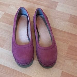 Land’s End leather Flats 7.5B